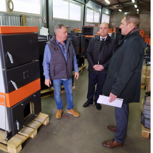 Завод БелКомин посетили представители Департамента по энергоэффективности. Фото №1