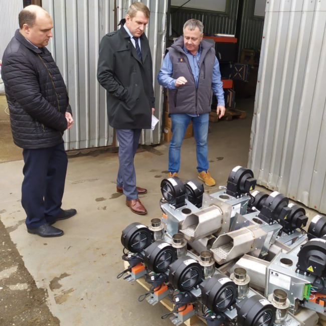 Завод БелКомин посетили представители Департамента по энергоэффективности. Фото №3