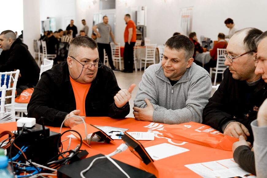 Почему важно посещать День Монтажника?. Фото №3