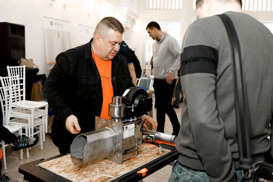 Почему важно посещать День Монтажника?. Фото №10